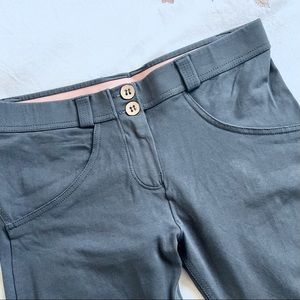 Freddy WR.UP® FASHION Classic Rise Full Length
Dark Grey pant